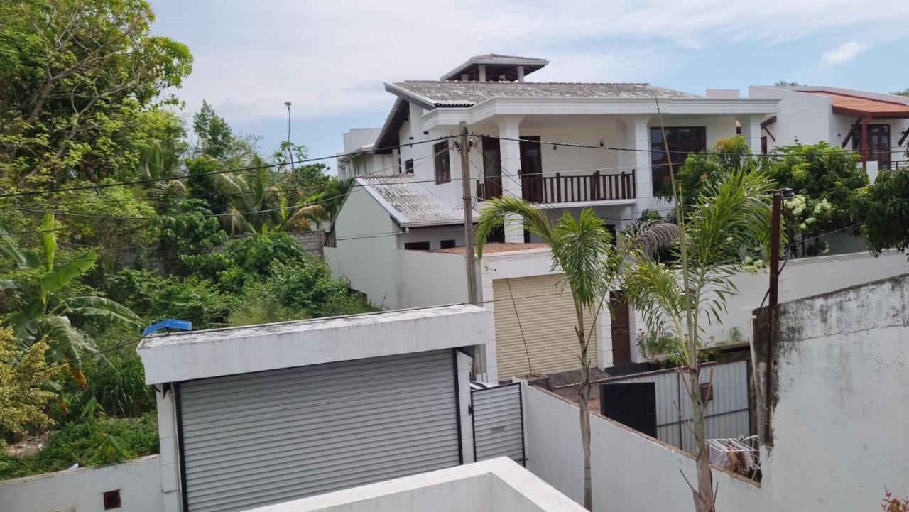 Vidushi Home Minuwangoda Exterior foto