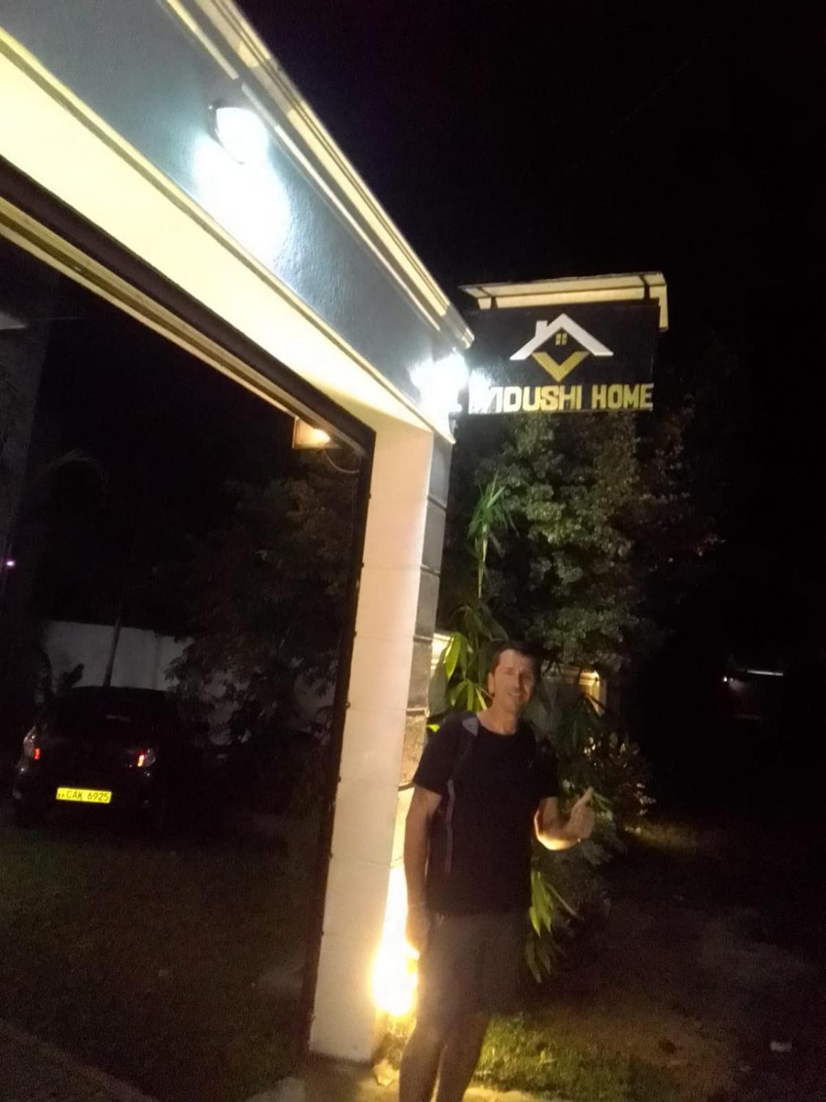 Vidushi Home Minuwangoda Exterior foto